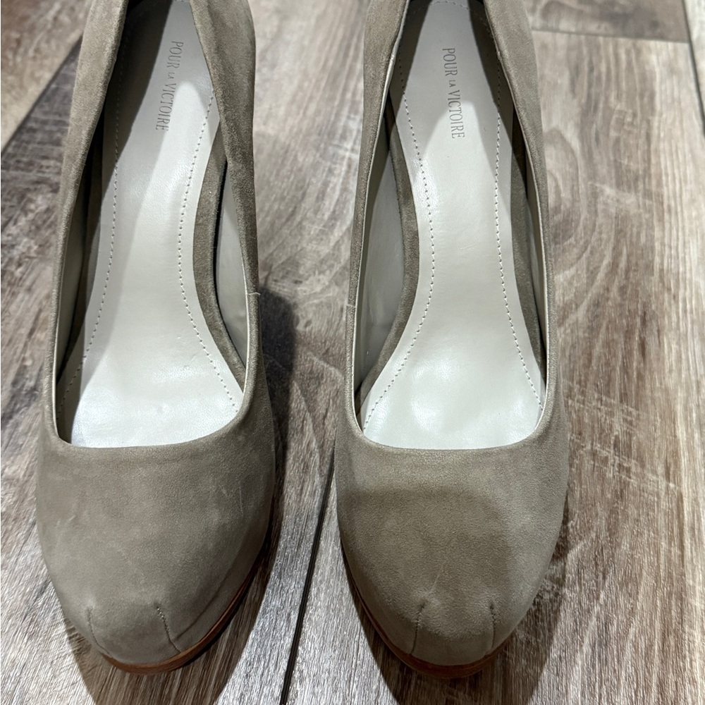 Pour La Victoire Tan Heels with Classic Pump Style and High Thin Heel
